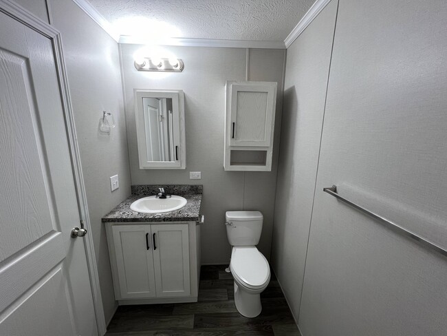 Building Photo - 38058 Pardo Dr
