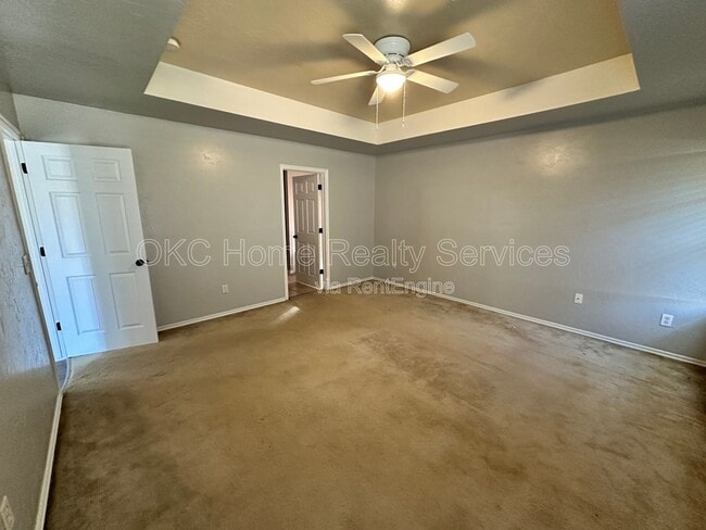 Building Photo - 4905 SE 55th St