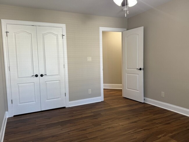 Building Photo - Amazingly Spacious Residence, Available Now!