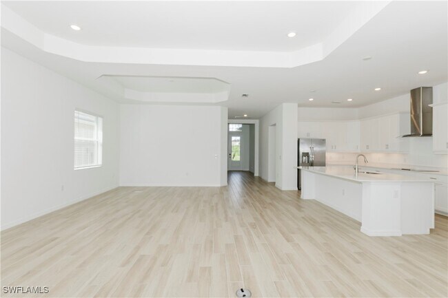 Building Photo - 5947 Sunningdale St