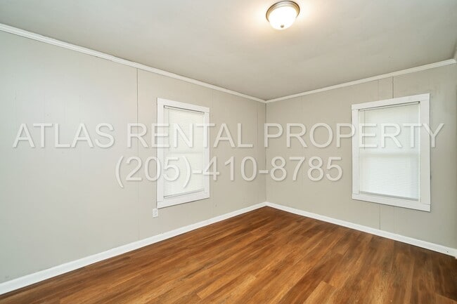 Building Photo - Don't miss this beautifully renovated 2-be...