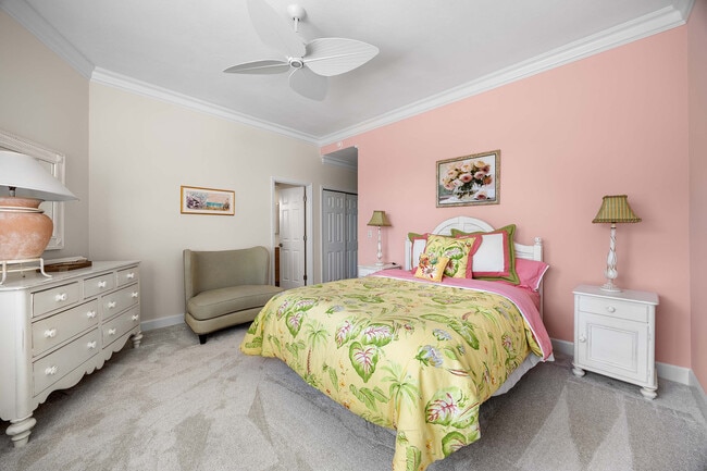 Building Photo - 828 Hideaway Cir E