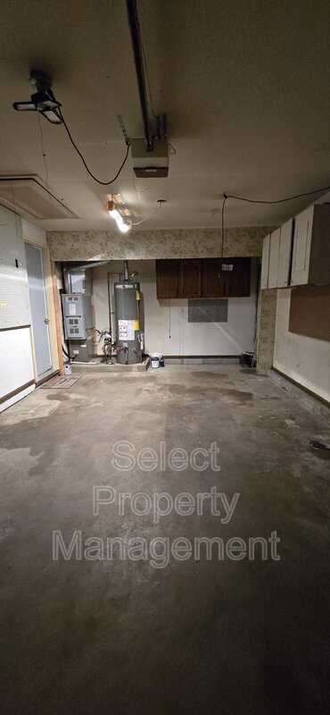 Building Photo - 2801 Sandarac Ln