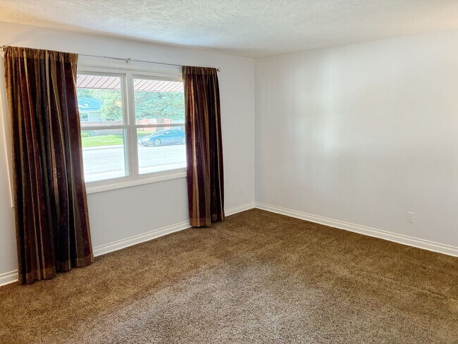 Building Photo - Spacious 5 Bed, 3 Bath Home for Rent in Idaho Falls!