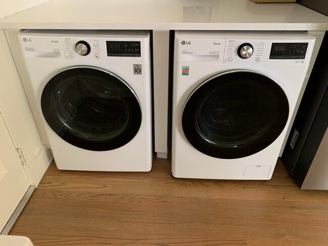 Building Photo - 414 Charles Ct