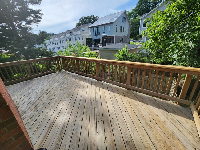 Building Photo - 3009 20th Ct S