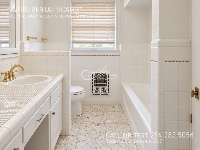 Building Photo - 3306 Chisholm Trail