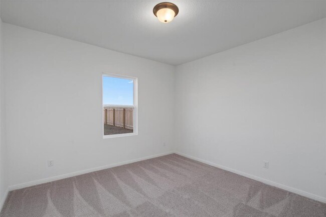 Building Photo - 112 Pronghorn St