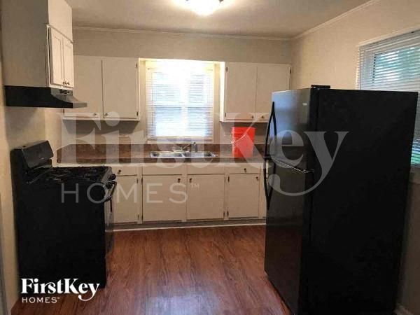 Building Photo - 16784 Bulger Ave