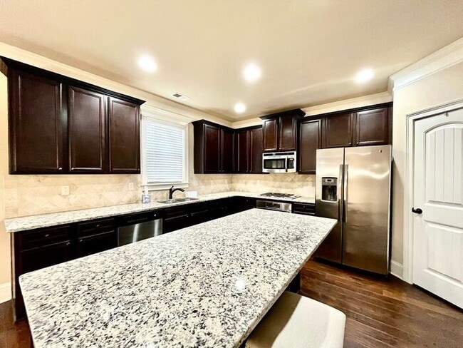 Building Photo - 1040 Jardin Ct