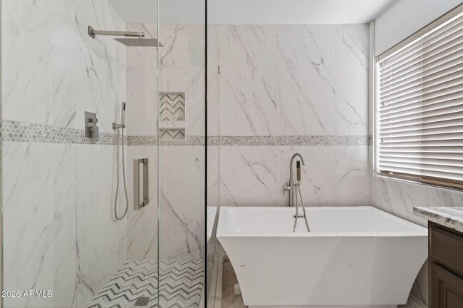 Building Photo - 3241 S Horizon Pl