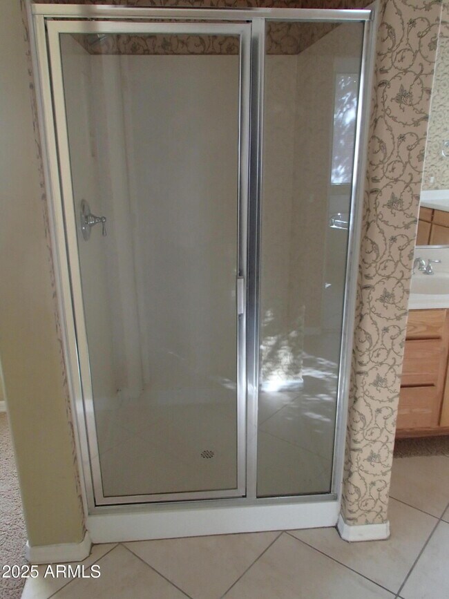 Building Photo - 9007 S 53rd Dr