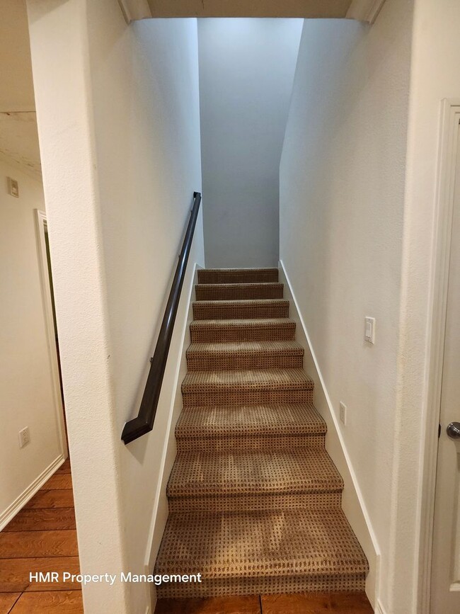 Building Photo - 2 bed 2.5 bath condominium at Lake at Waln...