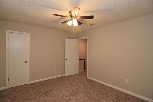 Building Photo - 2 Bed/1.5 Bath North Augusta Townhome