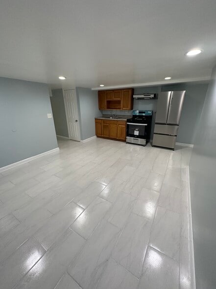 Primary Photo - 17411 109th Ave