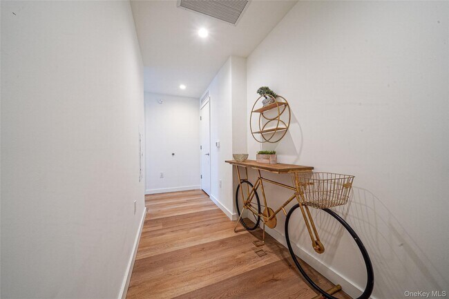 Building Photo - 50 Clinton Pl