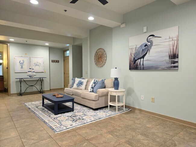 Building Photo - Ground floor 2/2 at The Enclave at Oak Hill
