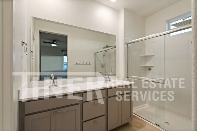 Building Photo - 3698 E Commerce Way