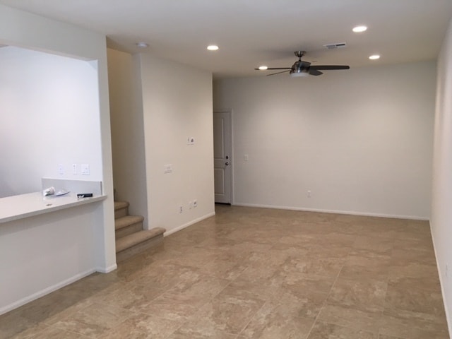 Building Photo - 3 Bedroom Townhome in Goleta