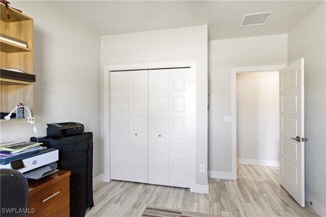 Building Photo - 10990 Goodwin St