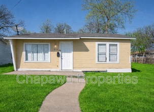 Building Photo - 819 Larry St