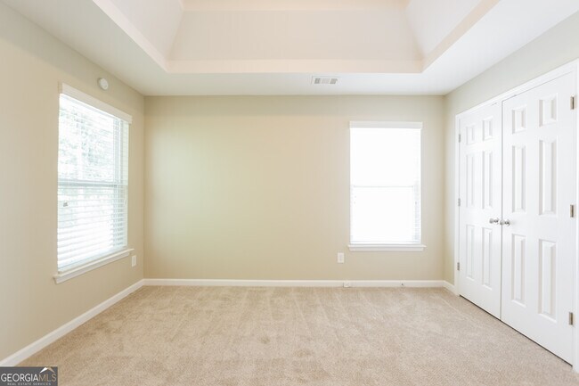 Building Photo - 6322 Shell Dr SW