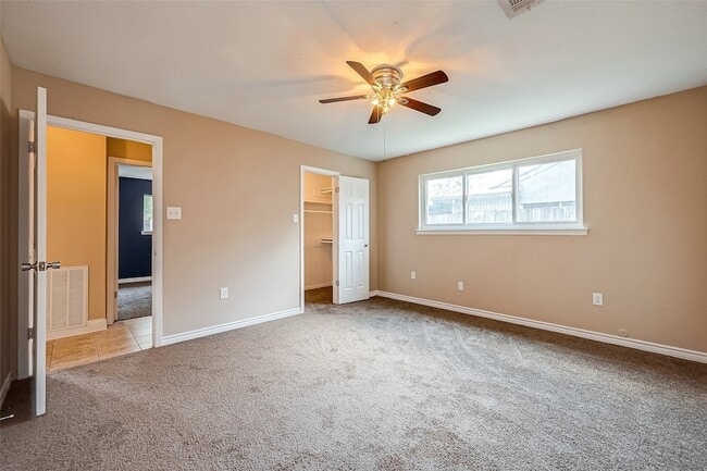 Building Photo - 5023 Whispering Falls Dr