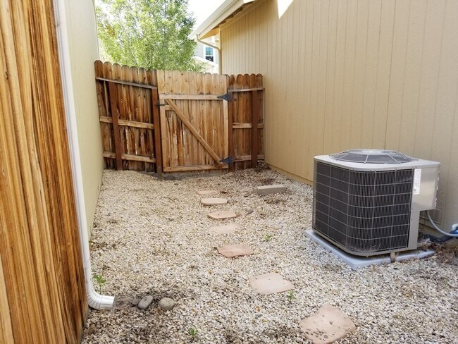 Building Photo - 3 Bedroom Home in Gardnerville Ranchos