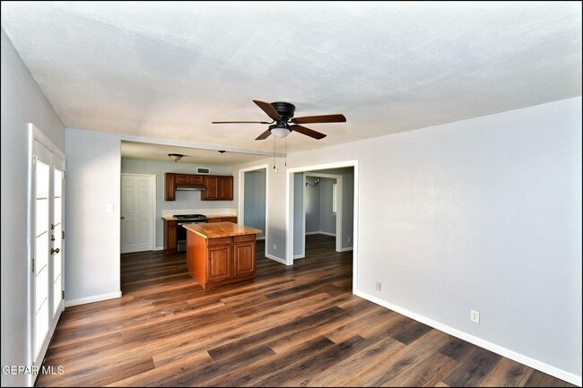 Building Photo - 4217 Canterbury Dr