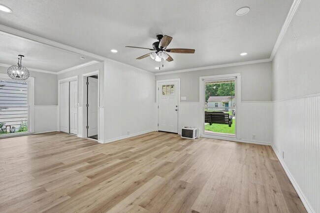 Building Photo - Charming 3-Bedroom Home in Sherman Available NOW!