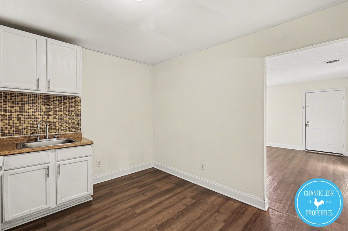 Building Photo - 115 Florence St