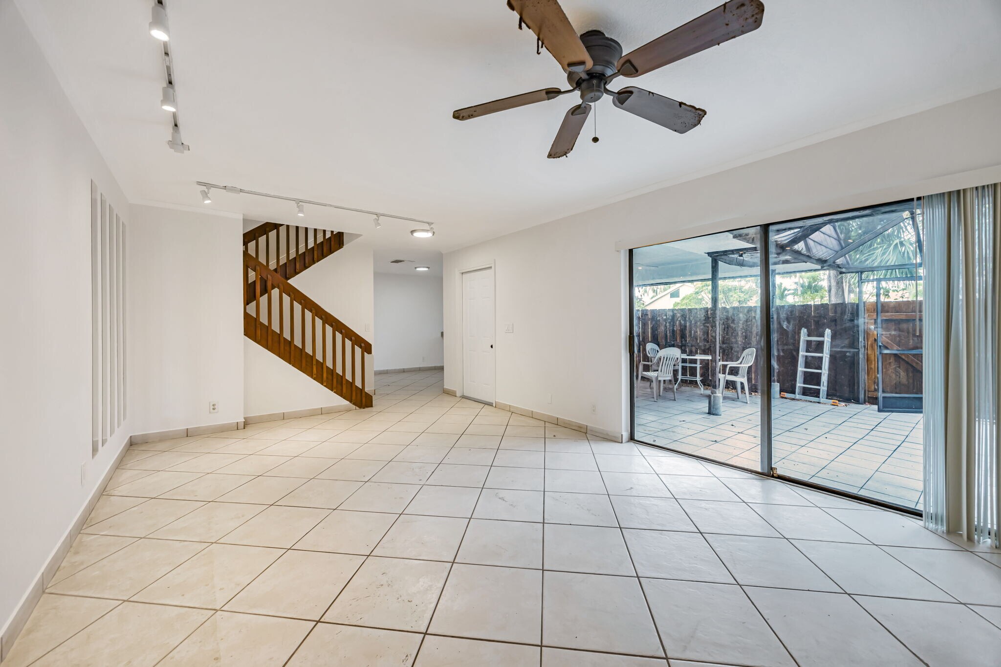 Building Photo - 7506 Courtyard Run E