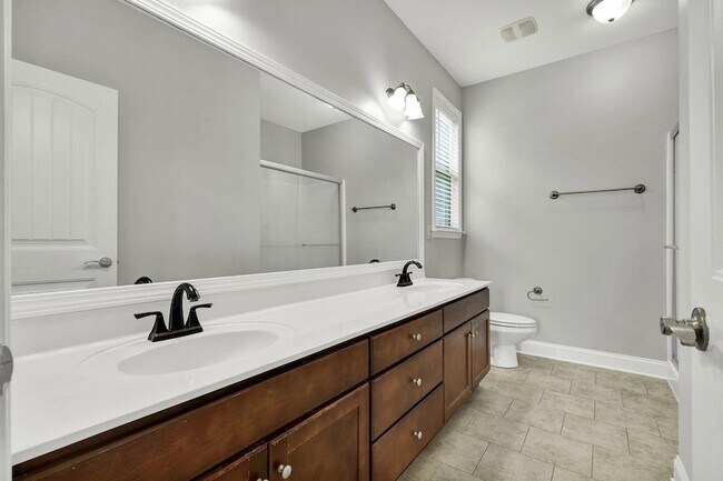 Building Photo - 955 Dodie Dr