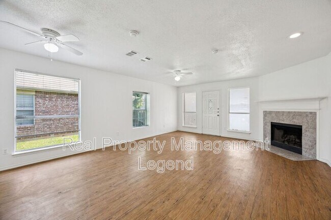 Building Photo - 8109 Dripping Springs Dr