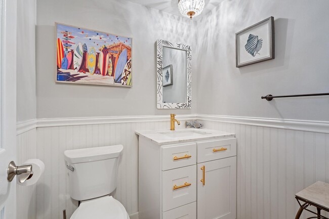 Building Photo - 9170 SE Riverfront Terrace