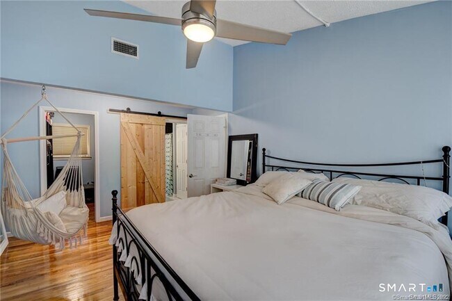 Building Photo - 96 Cornflower Dr