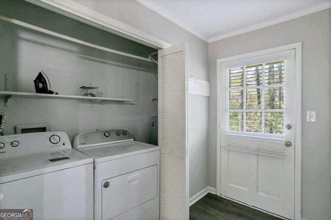 Building Photo - 65 Juliana Dr