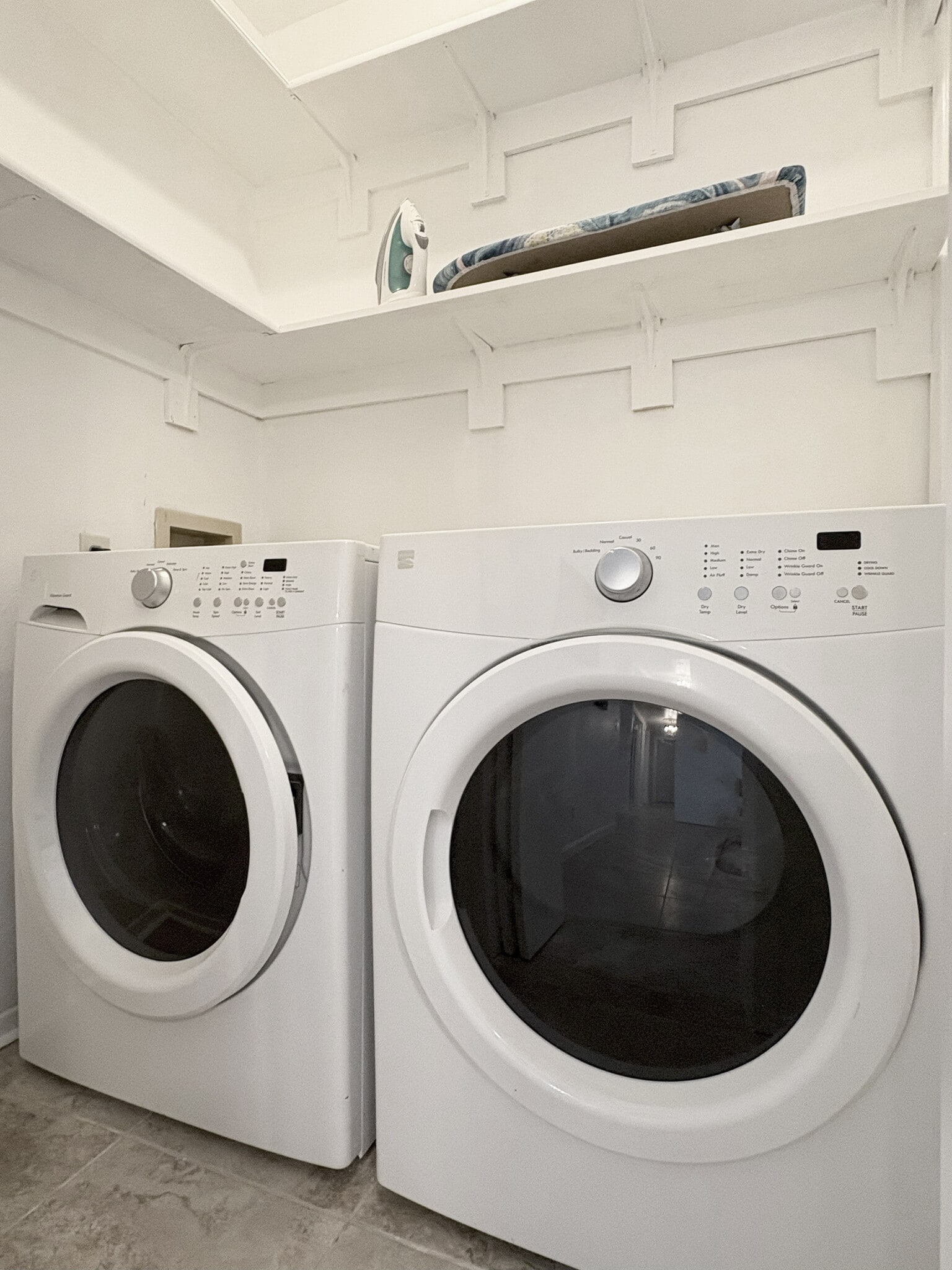 Laundry - 7500 Callaghan Rd