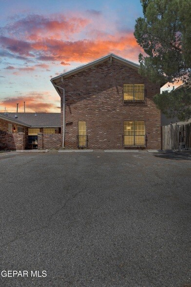 Building Photo - 10537 Gran Cima Ln