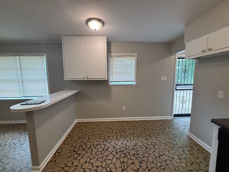 Building Photo - 4338 Manor Haven Dr