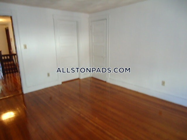 Building Photo - 52 Brainerd Rd