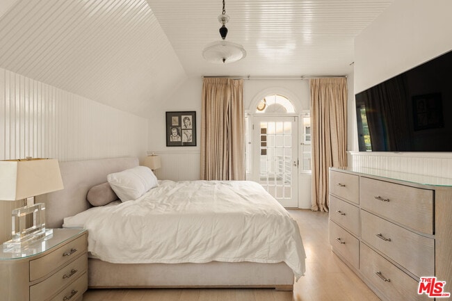 Building Photo - 501 Palisades Beach Rd