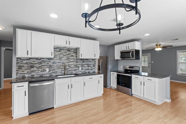 Building Photo - 112 Briarwood Ct