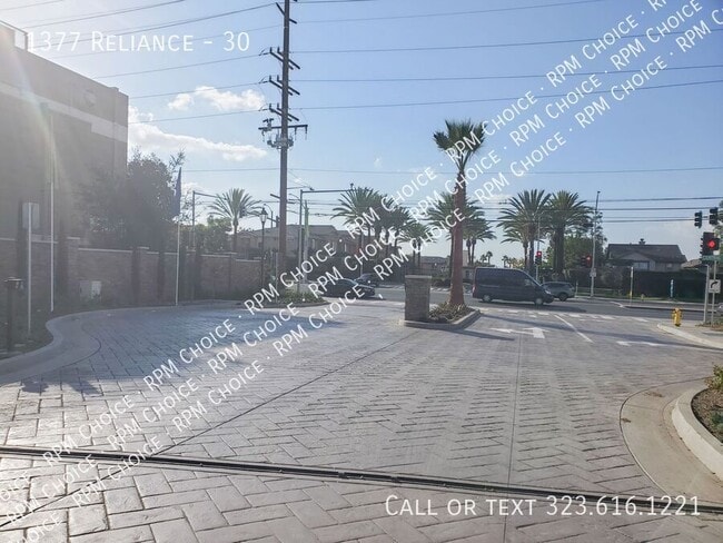 Building Photo - 1377 Reliance-30