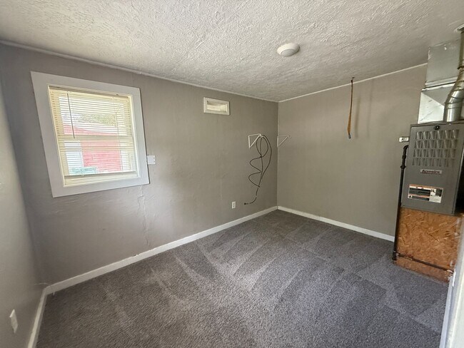 Building Photo - Cozy 1 Bed 1 Bath - Available Now!
