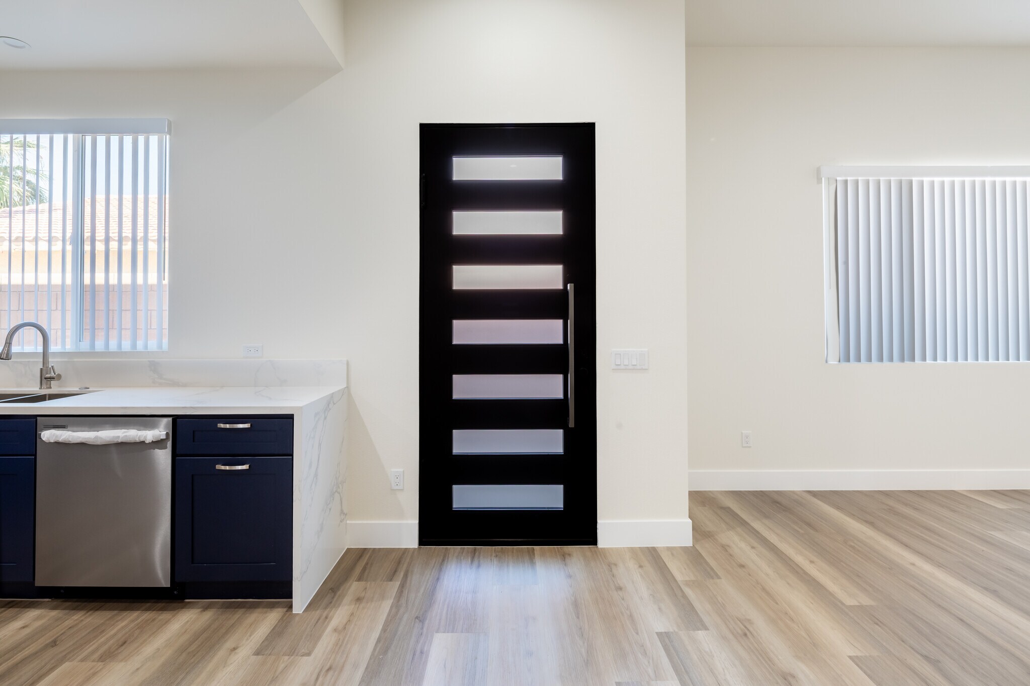 Building Photo - 13680 Mark Dr