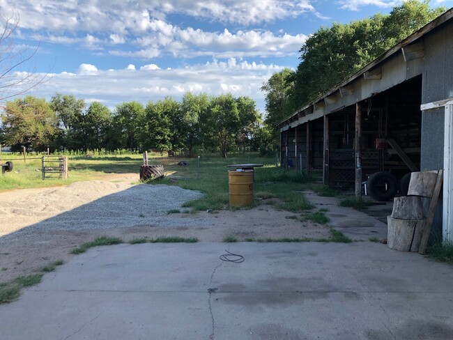 Building Photo - Ranch Style 4 Bedroom