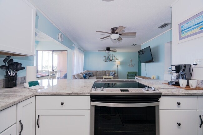 Building Photo - 4000 Gulf Terrace Dr