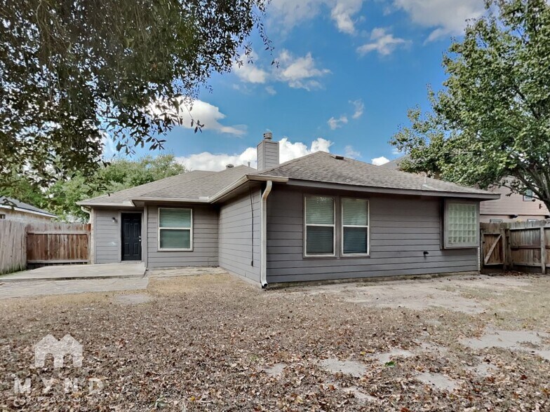 Building Photo - 32215 Archer Park