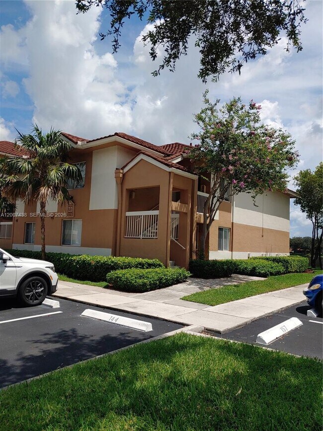 Building Photo - 704 NW 92nd Ave